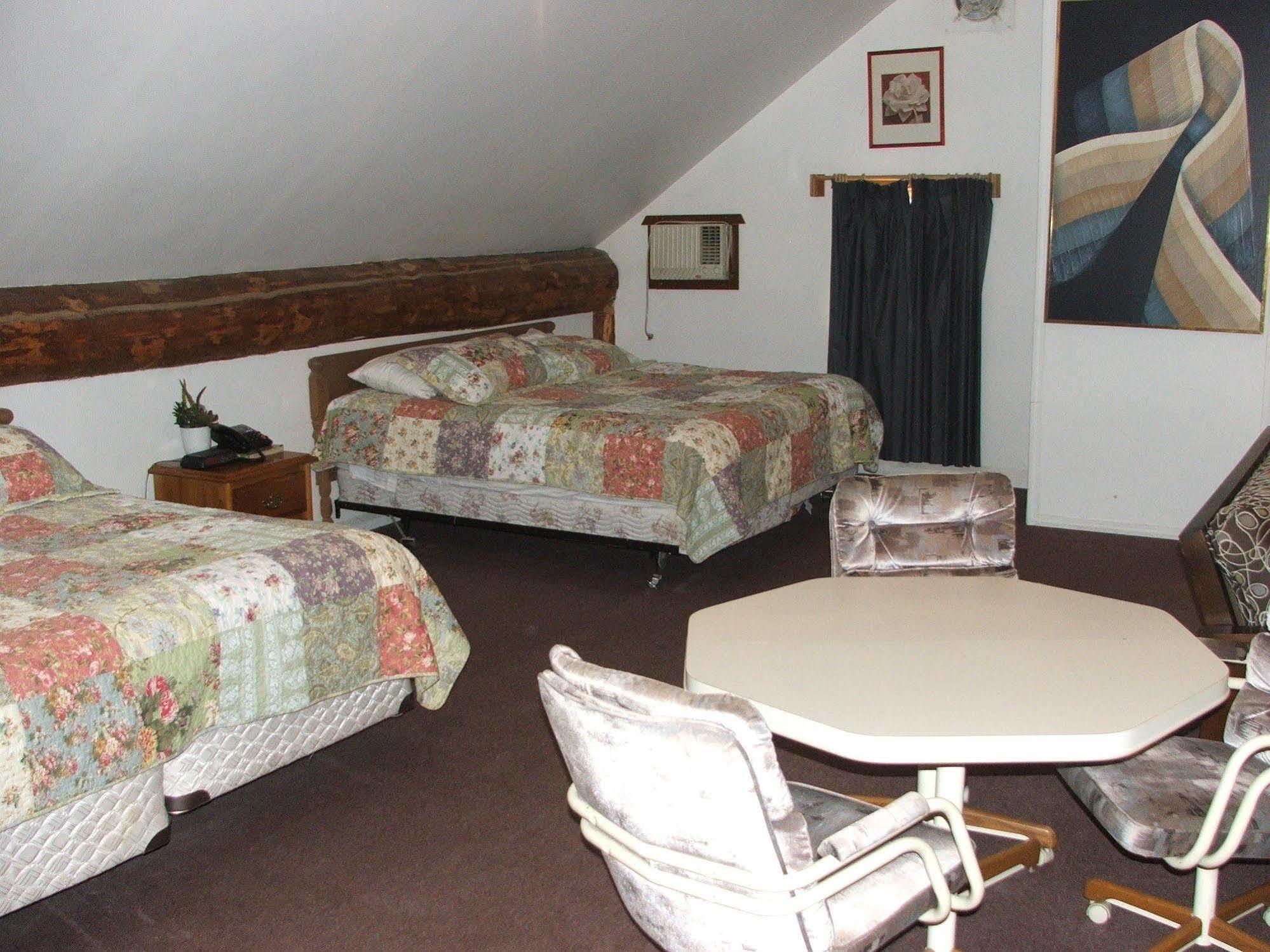 1202 Motor Inn Beaver Creek Buitenkant foto